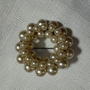 1.5” VINTAGE PEARL CIRCLE BROOCH PIN